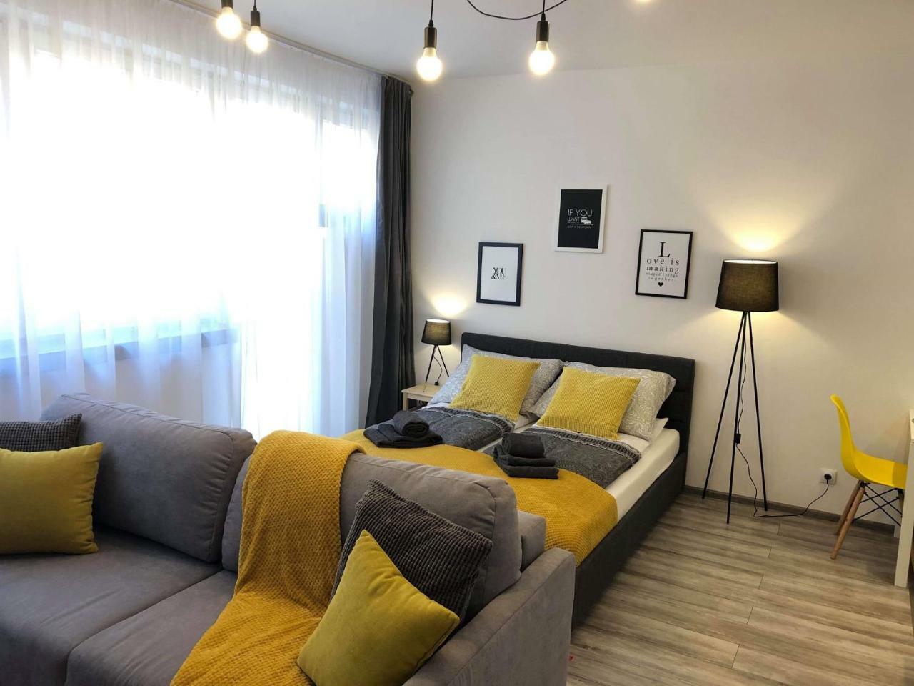 Apartament Szczesliwa 13 - Plac Ratuszowy Єленя-Ґура Екстер'єр фото
